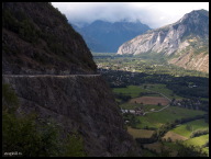 The corniche and Bourg d'Oisans.jpg