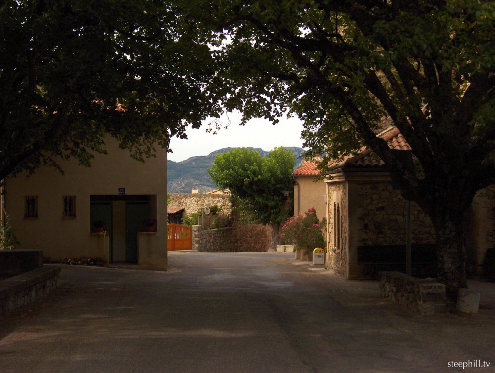 peaceful st sauveur-go#a7b.jpg