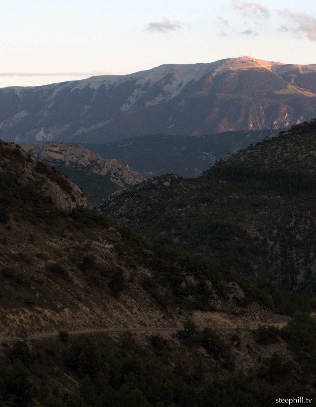 the sun setting on mon#a7c.jpg