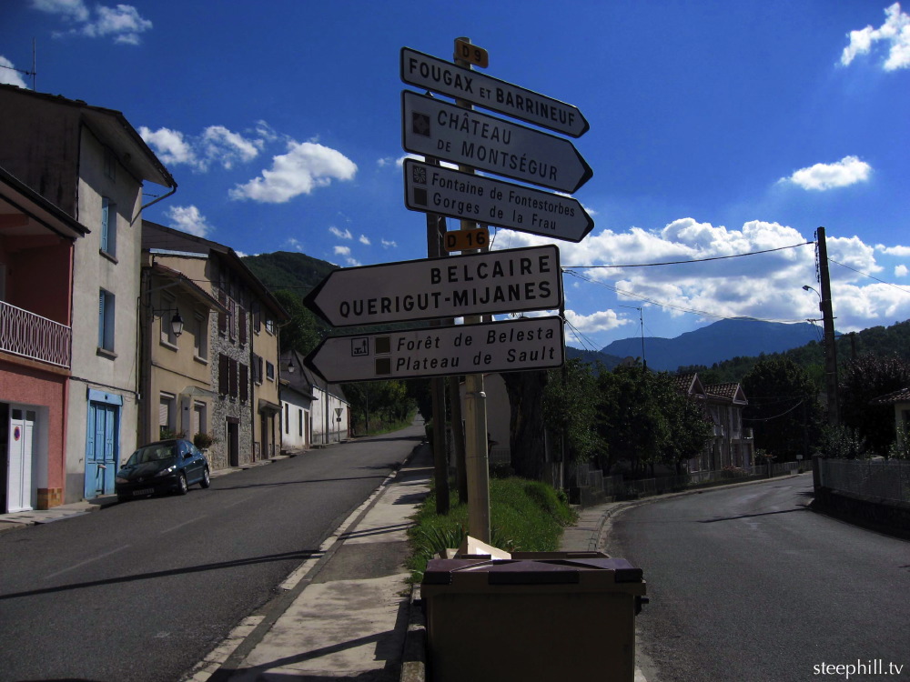 signage at the fork in#ba0.jpg