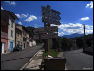 Signage at the fork in the road in Bélesta.jpg