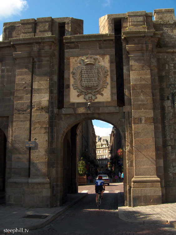 entering the inter w#25d36.jpg