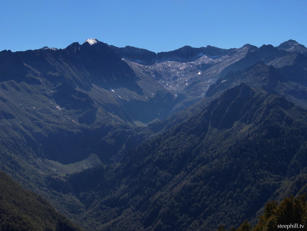 precarious ridge.jpg