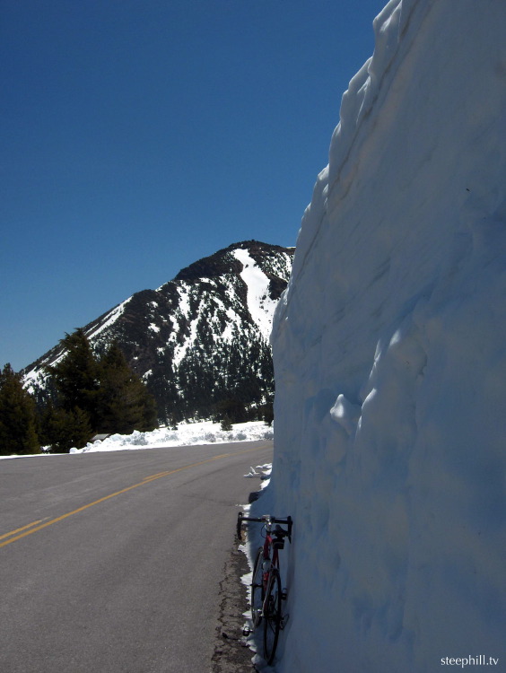 a big snowbank or the#fe36.jpg