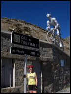 Posing with pride in the presence of Fausto Coppi.jpg
