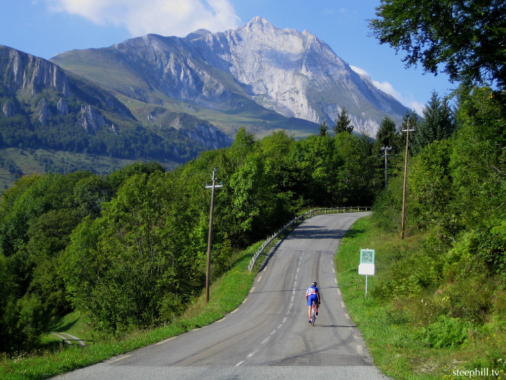 riding towards grd. #17d75.jpg