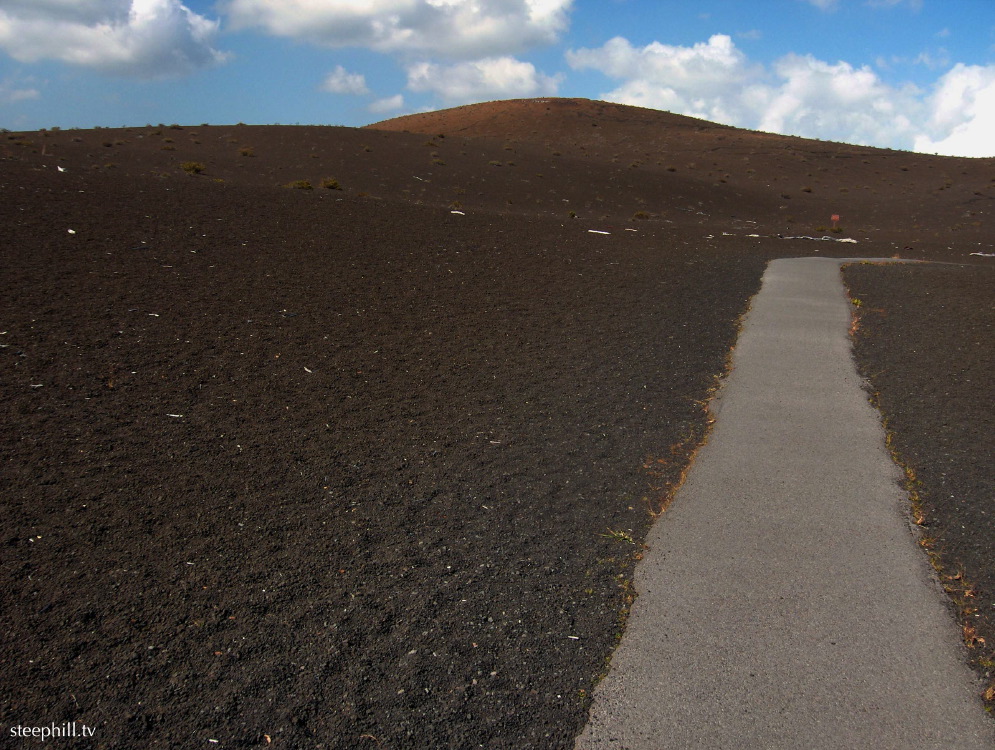 leaving a trail of d#238d4.jpg